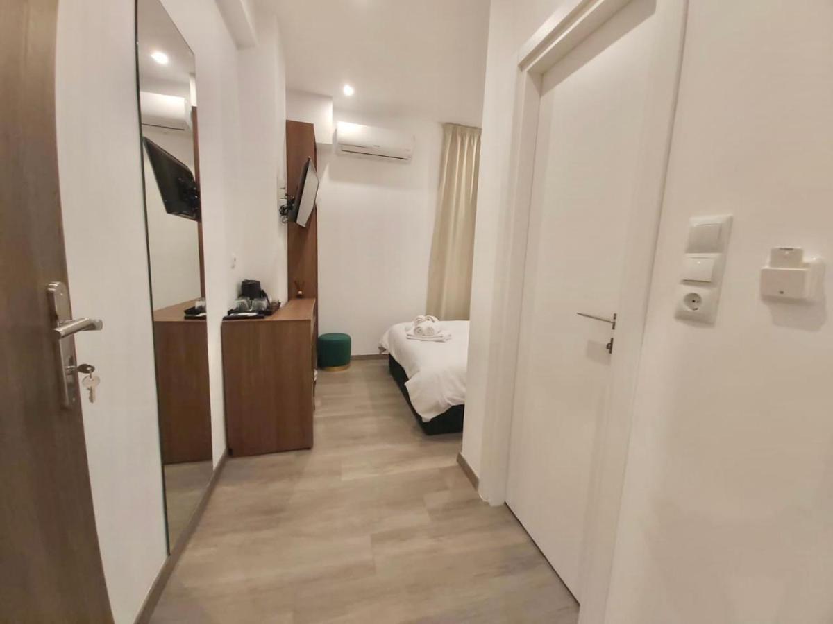 Real City Suites Syntagma Atenas Exterior foto