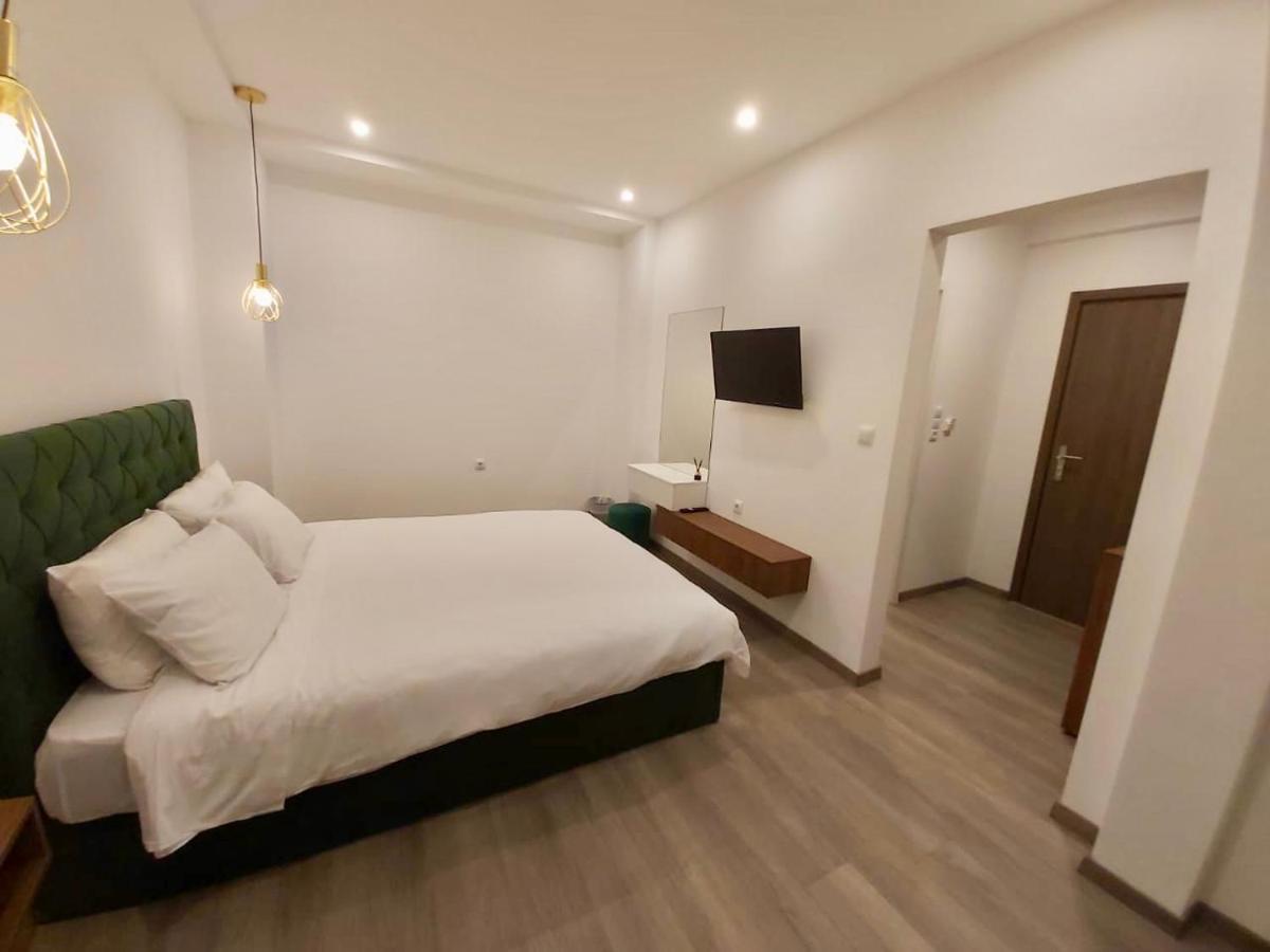 Real City Suites Syntagma Atenas Exterior foto